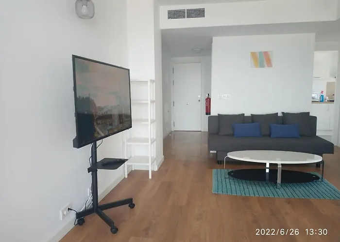 Bonito Apartamento Con Piscina Cerca De La Playa.