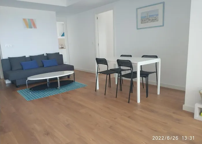 Bonito Apartamento Con Piscina Cerca De La Playa.