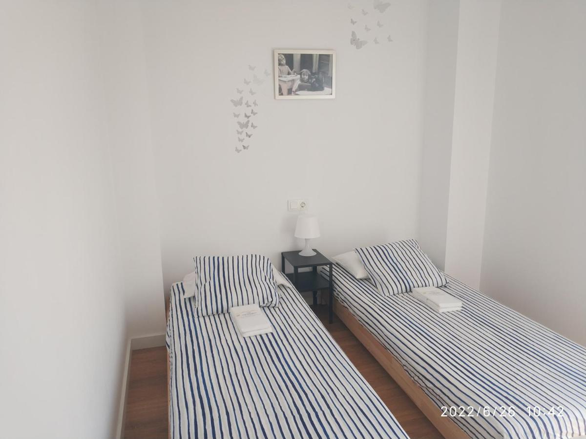Bonito Con Piscina Cerca De La Playa. Apartamento *